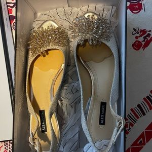 Alex Marie Gold Suede Peep Toe Kitten Heels Women's Size 6.5 M